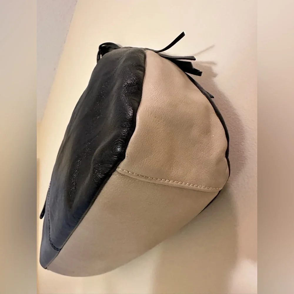 Danilo’s Honduras Shoulder Satchel Black and Cream